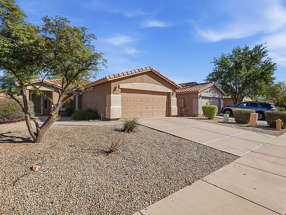 2nd image of 43756 W Rio Grande Dr