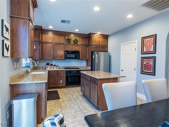 4th image of 9894 Santa Ponsa Ct