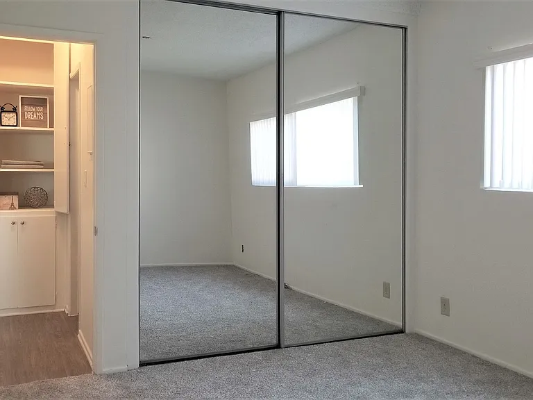Bleu Apartments — Photo 19