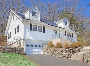 345 Beaver St, Ansonia, CT 06401