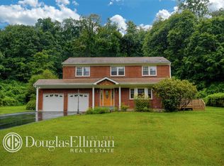 8 Meadowlark Dr, Carmel, NY 10512