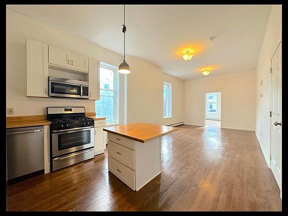 2nd image of 153 Lander St Floor 2