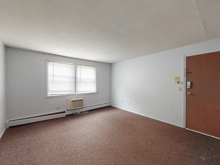 127 Trenton St #6 — Photo 4