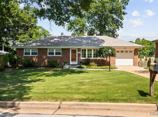 8822 Crest Oak Ln, Saint Louis, MO