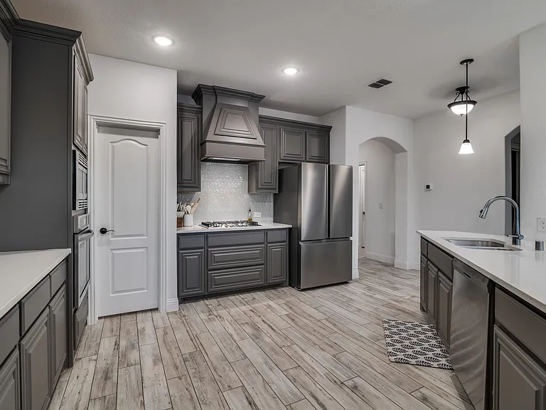 2643 Perdenales Dr — Photo 13