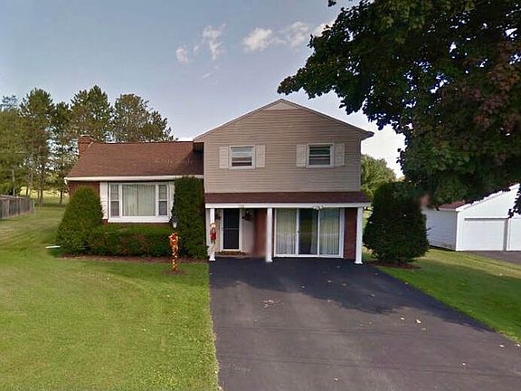 2nd image of 124 1st Ave