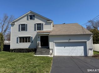 1822 Stratfield Road, Fairfield, CT 06825