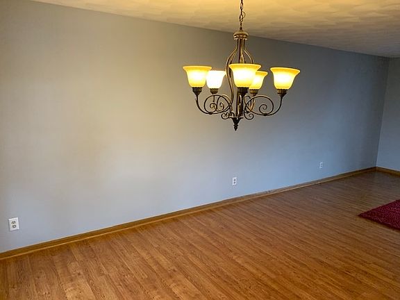 3rd image of 4163 Kensington Way