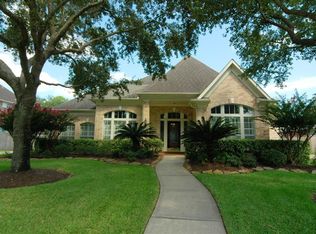 3303 Scenic Elm St, Houston, TX 77059