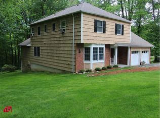 3 Ichabod Ln, Bethel, CT 06801