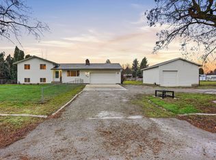 414 S Henry Rd, Greenacres, WA 99016