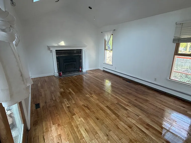 61 Gores Dr — Photo 7