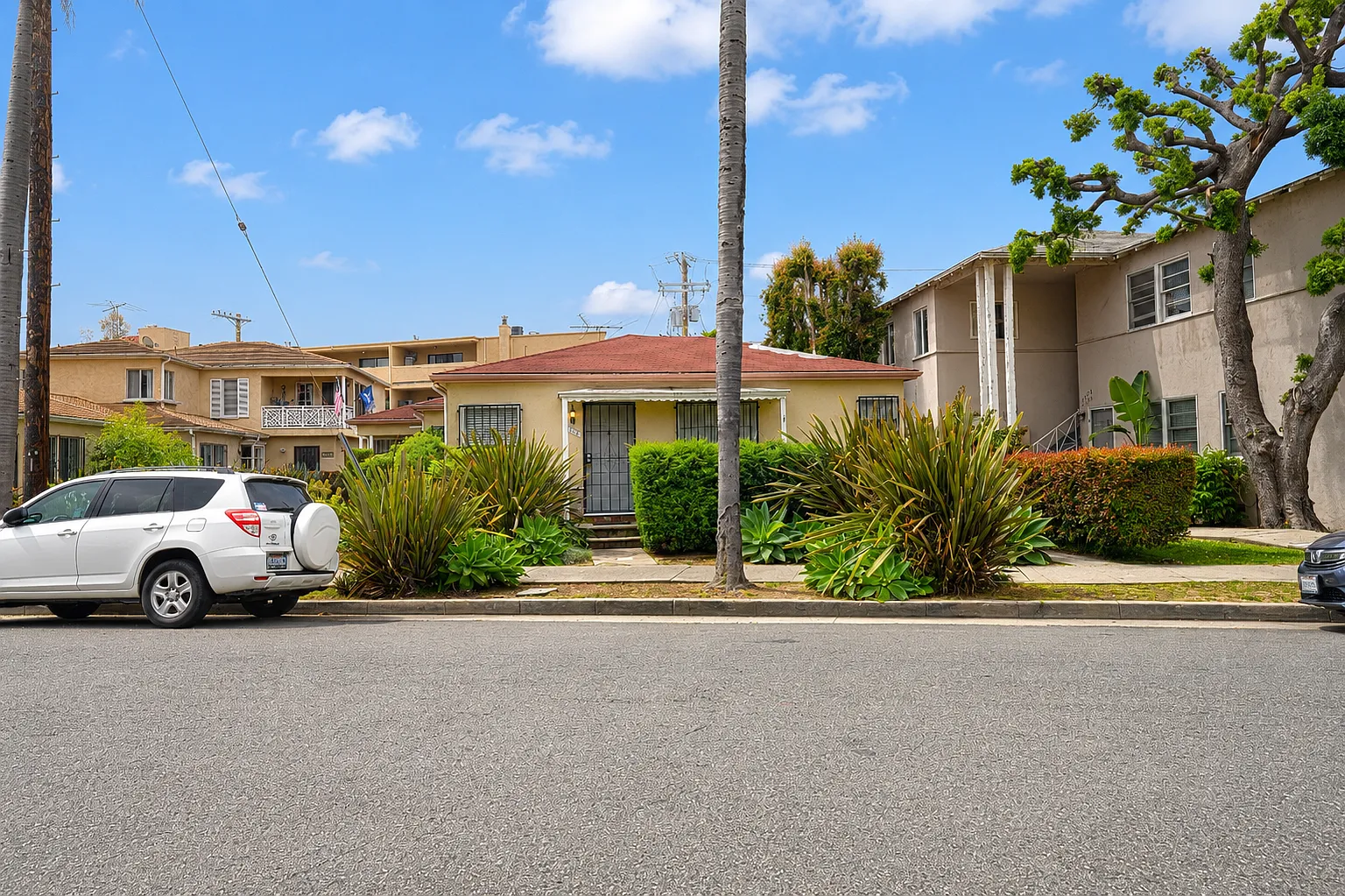 1 bed, 720 sqft, $2,200 — Photo 1