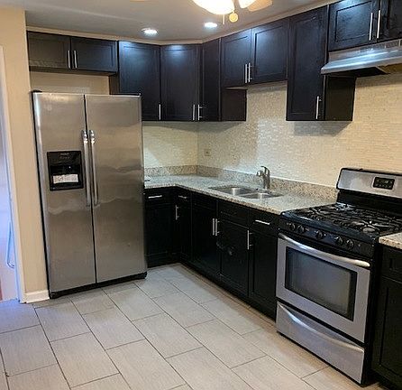 5th image of 15608 Rose Dr