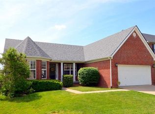 2880 Sandersville Rd, Lexington, KY 40511