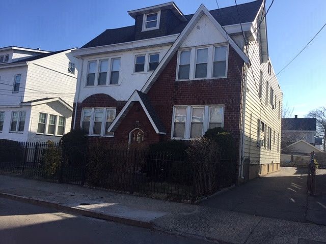 1st image of 324-326 Kerrigan Blvd