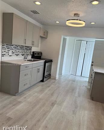 4th image of 10127 NW 25th Ave
