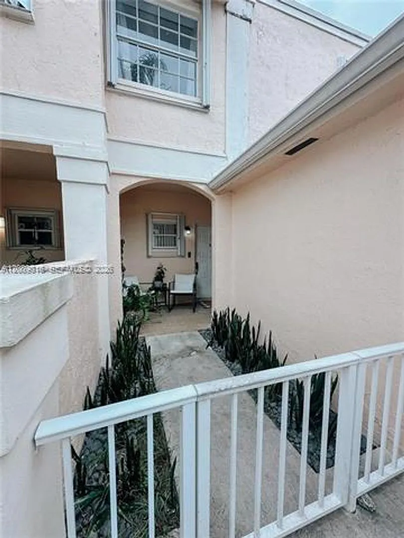 11807 SW 99th Ln th 11807, Miami, FL 33186 — Photo 4