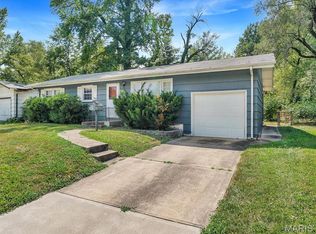 235 Forestwood Dr, Saint Louis, MO 63135