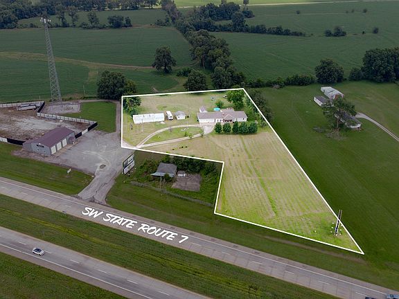 5th image of 370 NW 657 Private Rd