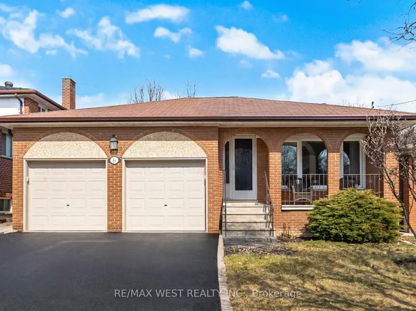 6 Disan Ct, Toronto, ON M9V 4A7