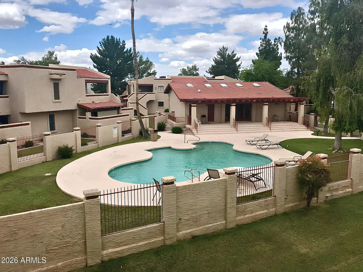 2 bed, 1130 sqft, $1,500 — Photo 1