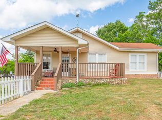 219 Oak St, Tunnel Hill, GA 30755