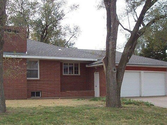 2nd image of 1221 College Ave