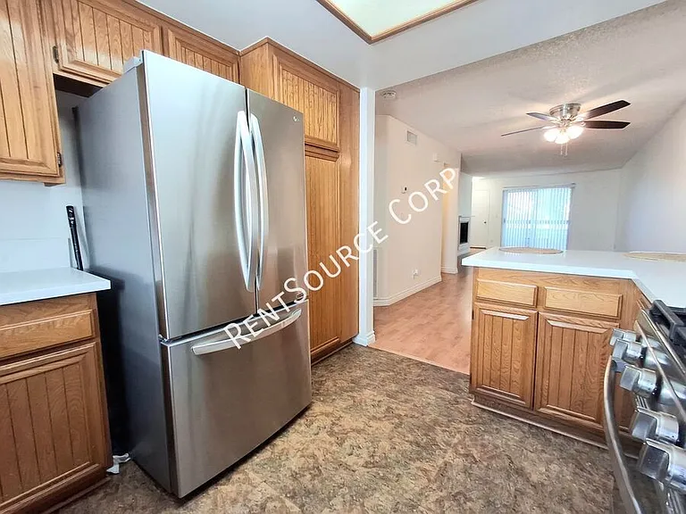 20345 Rue Crevier #507 — Photo 7