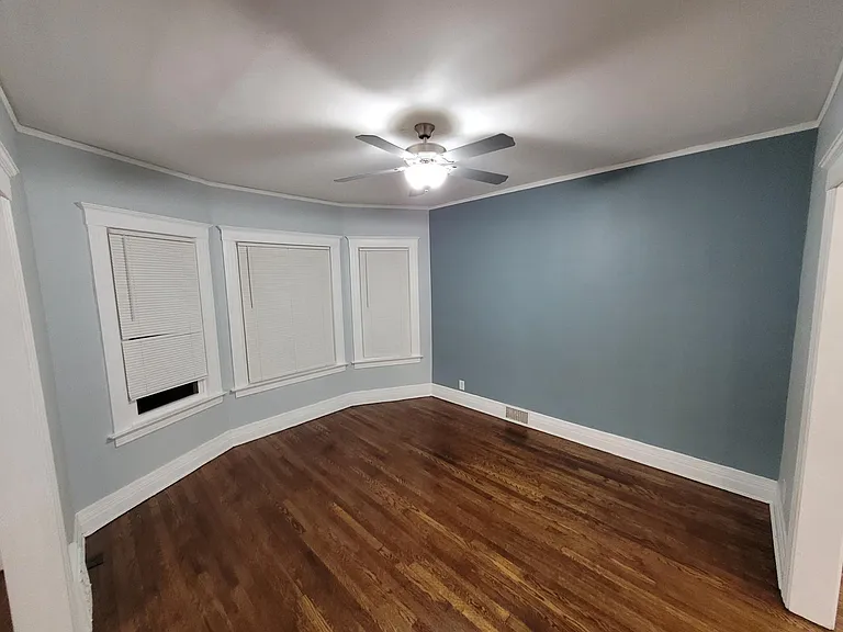 4212 Seneca St — Photo 7