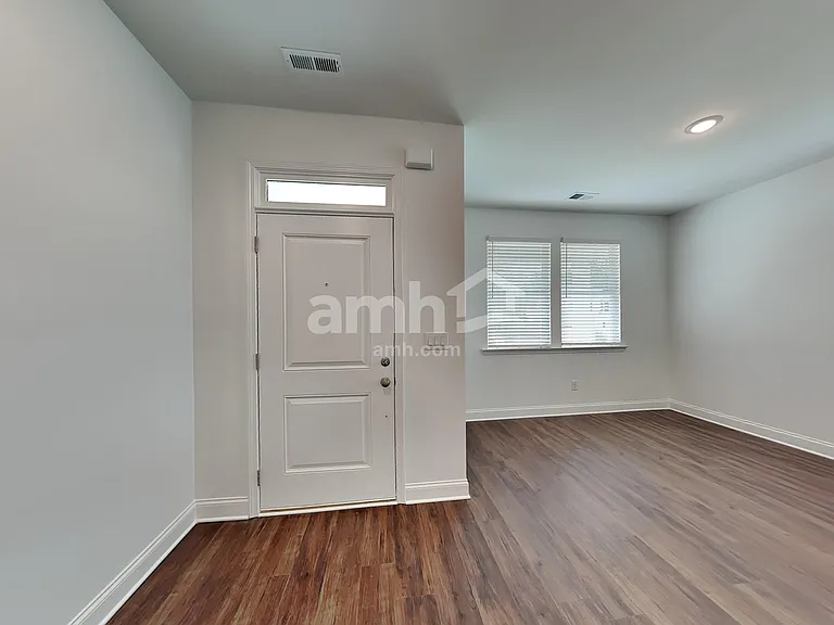 90 Spruce Cir — Photo 9