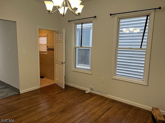 3rd image of 46 Read St