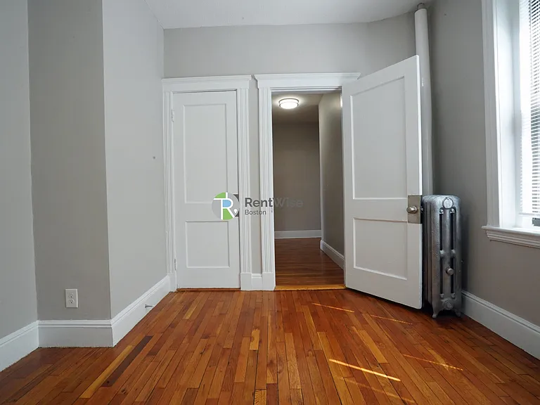 9 Carol Ave #3 — Photo 11