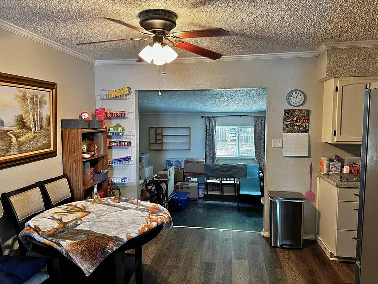 1609 Sunnyside Ln — Photo 5