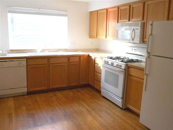 5th image of 727 N 95th St APT B