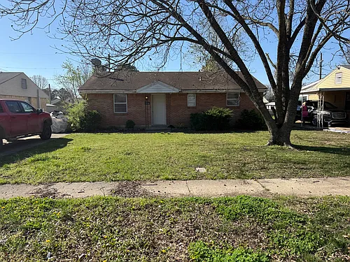 3103 Parkwood Rd Photo 1