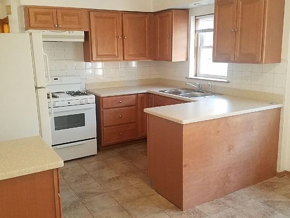 5th image of 3119 N Nashville Ave APT 3W