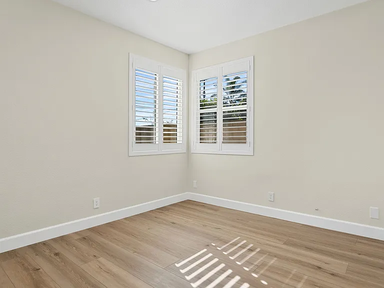 6266 Silverbridge St — Photo 15
