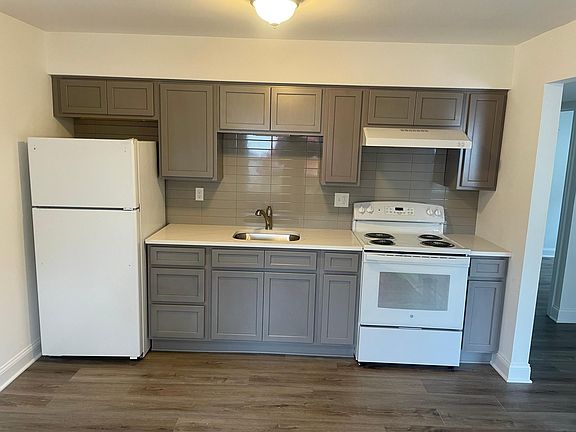 5th image of 72 Maplewood Ave #1