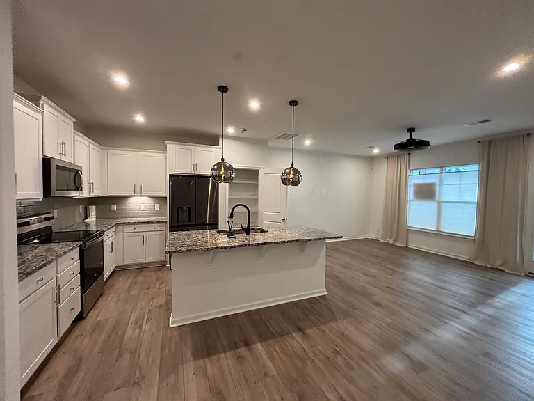 10312 Guardian Dr — Photo 17