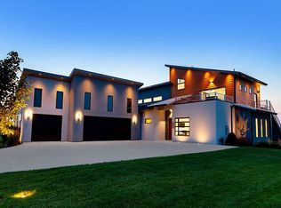 5691 Flagstone Way, West Des Moines, IA 50266