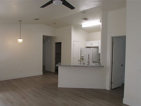 3rd image of 2361 Taos Dr