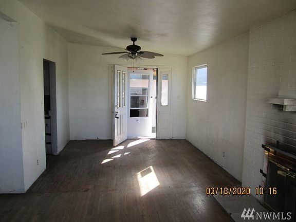 4th image of 1115 Ashley Way