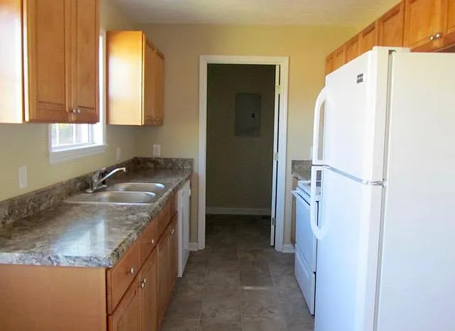 1492 Highway 99 — Photo 4