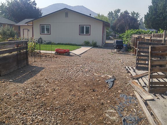 5th image of 108 E Buell St