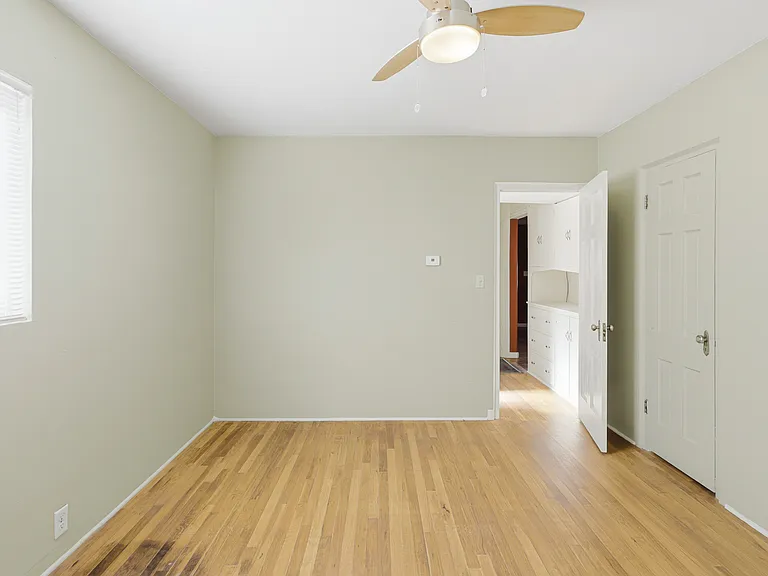 420 Bryn Mawr Dr SE — Photo 6