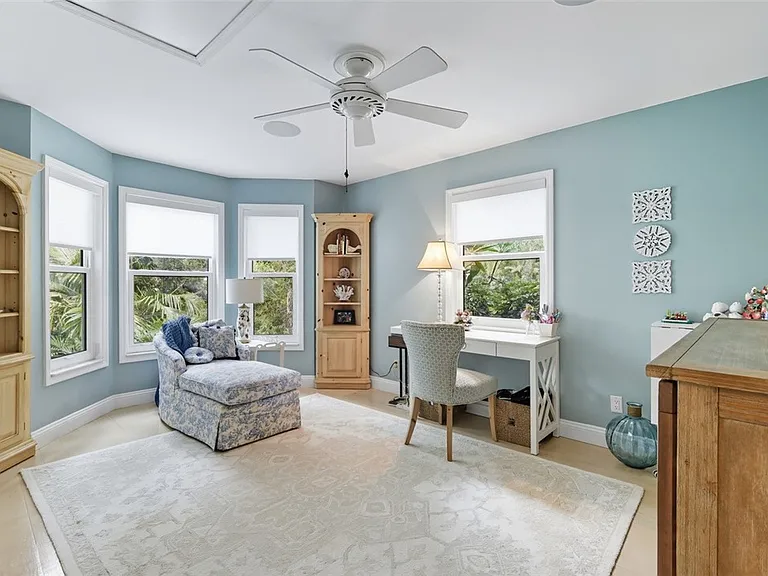 902 Tides Rd — Photo 10