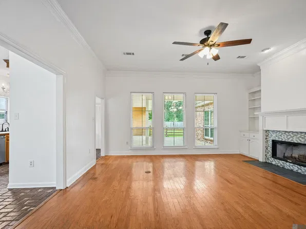 17186 Rennes Rd, Prairieville, LA 70769