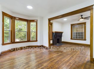 1110 E 40th St APT 1, Kansas City, MO 64110