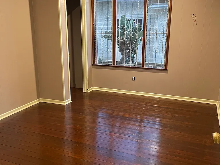 2303 S Catalina St — Photo 13